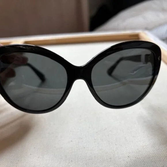 Prada Sunglasses, NWT - Picture 4 of 9